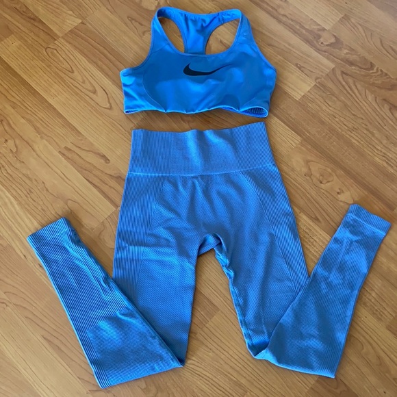 Nike dri fit sports bra with matching spandex leggings